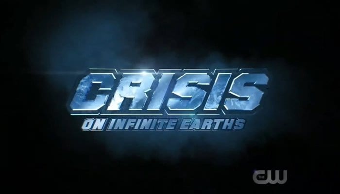 Logo do crossover Crise nas Infinitas Terras