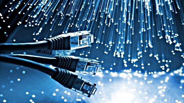 A diferença entre internet de fibra óptica e a comum